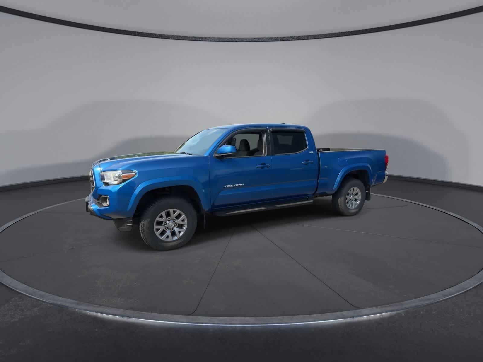 Thumbnail: 2018 Toyota Tacoma - 4