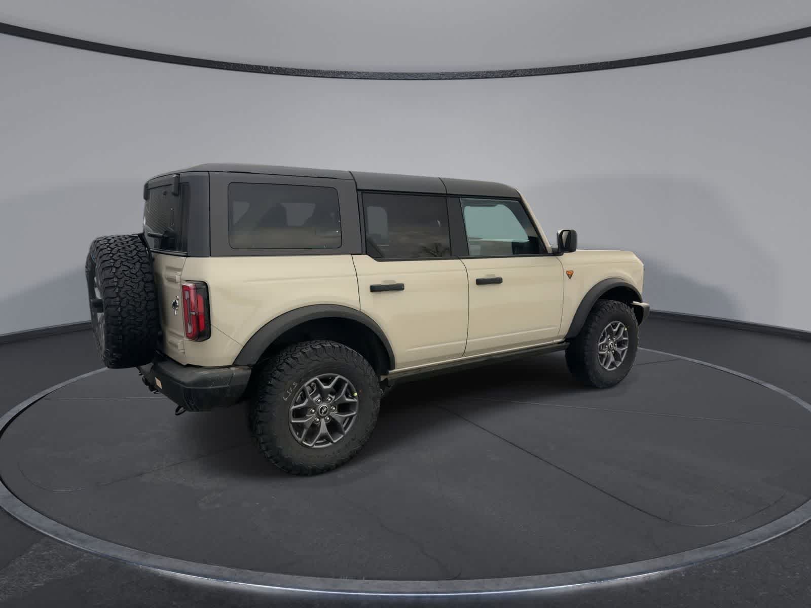 Thumbnail: 2025 Ford Bronco - 8