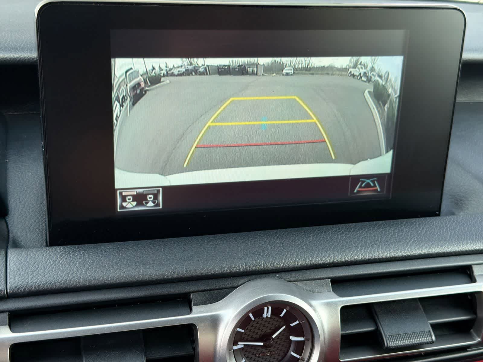 Thumbnail: 2022 Lexus IS - 31