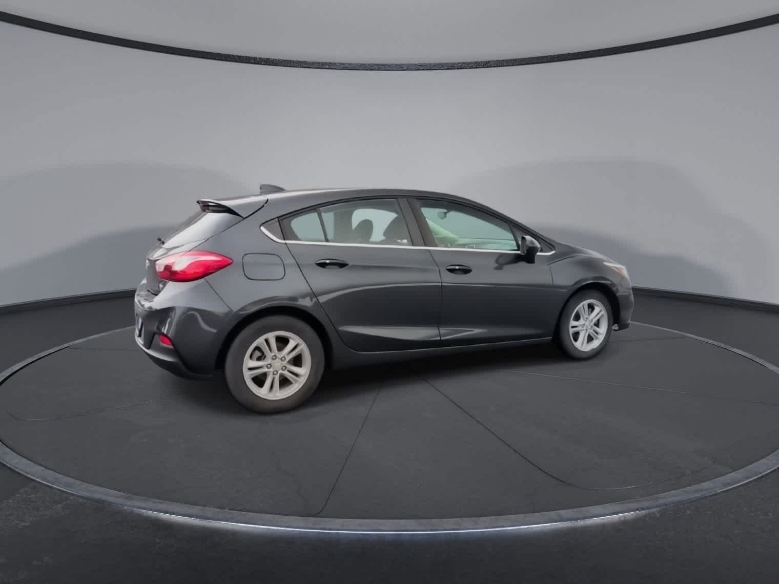 Thumbnail: 2018 Chevrolet Cruze - 8