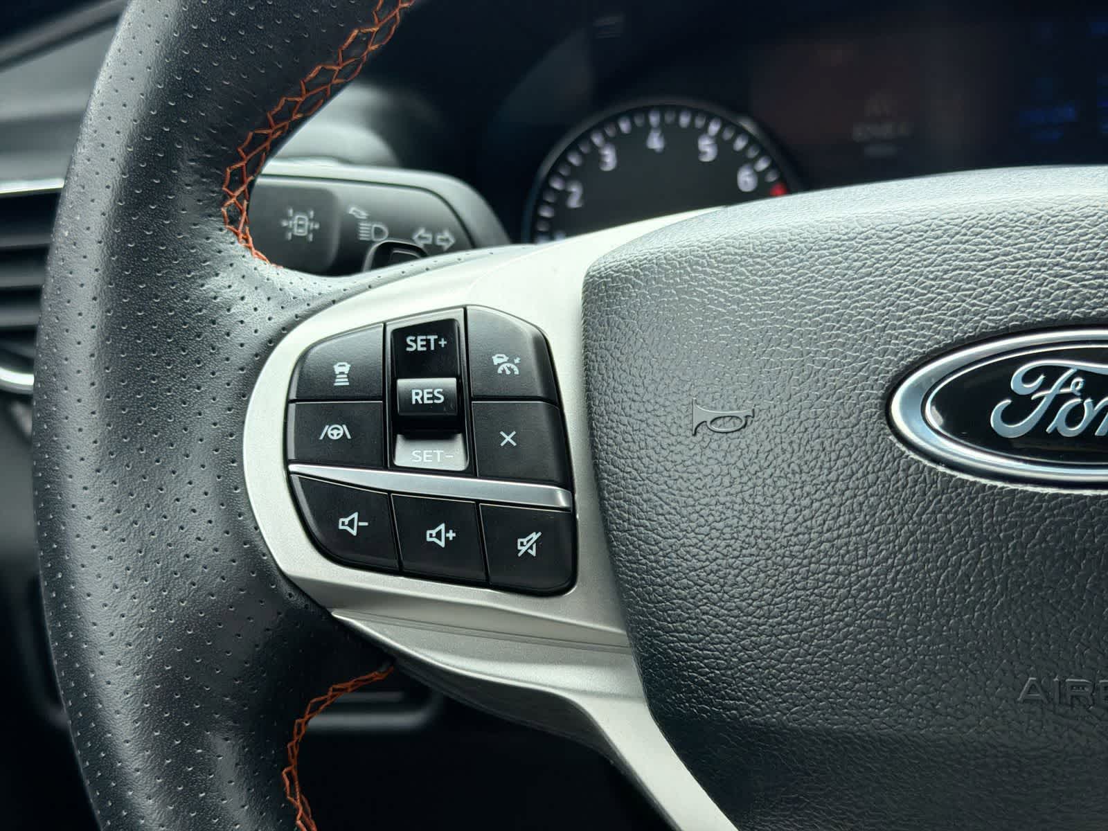 Thumbnail: 2023 Ford Explorer - 26