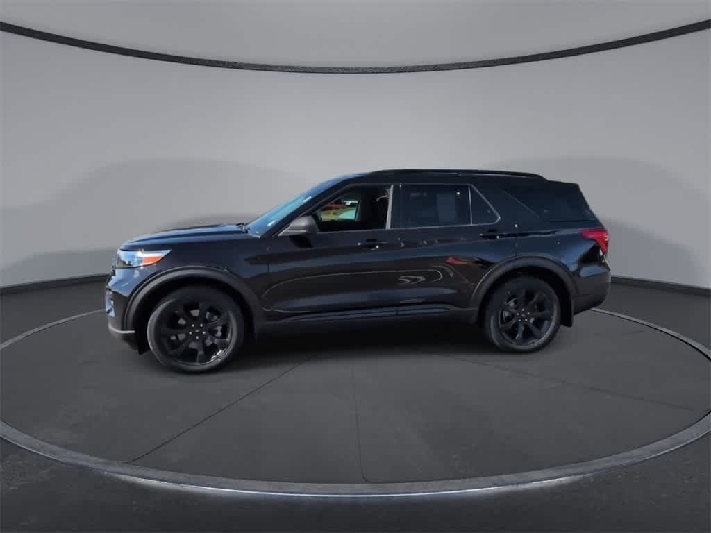 Thumbnail: 2021 Ford Explorer - 4