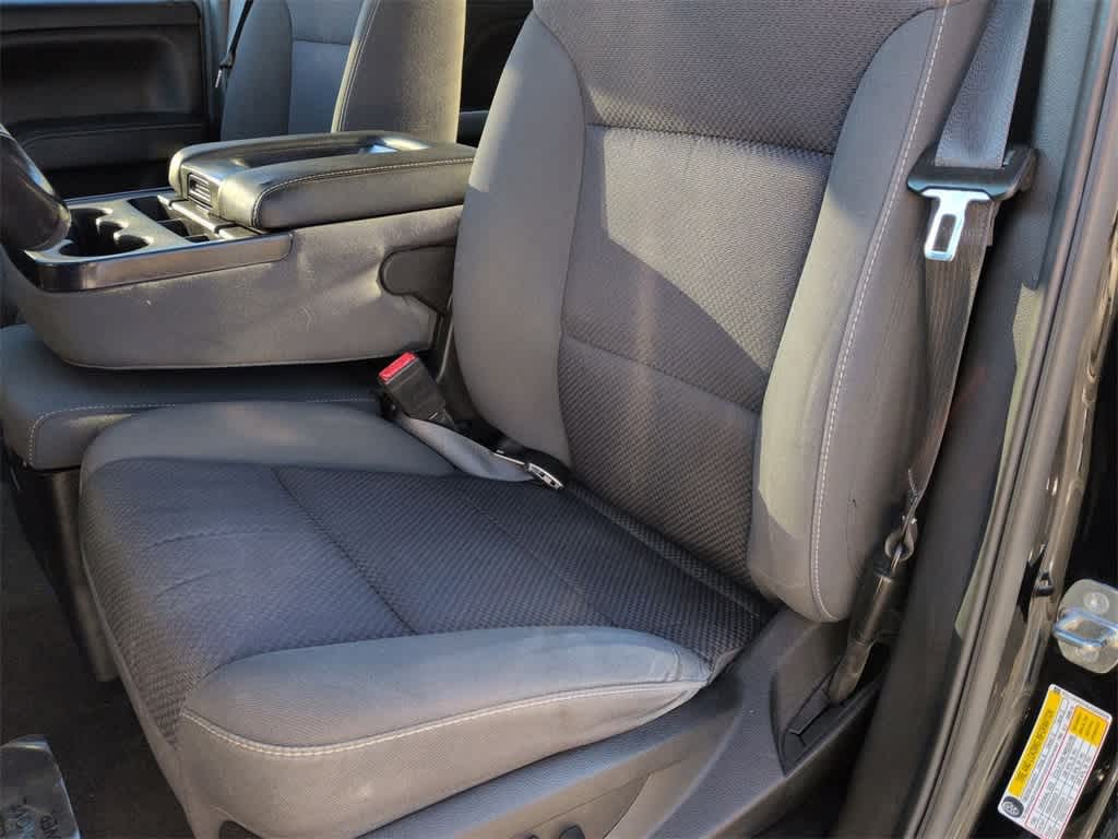 Thumbnail: 2018 Chevrolet Silverado 1500 - 17