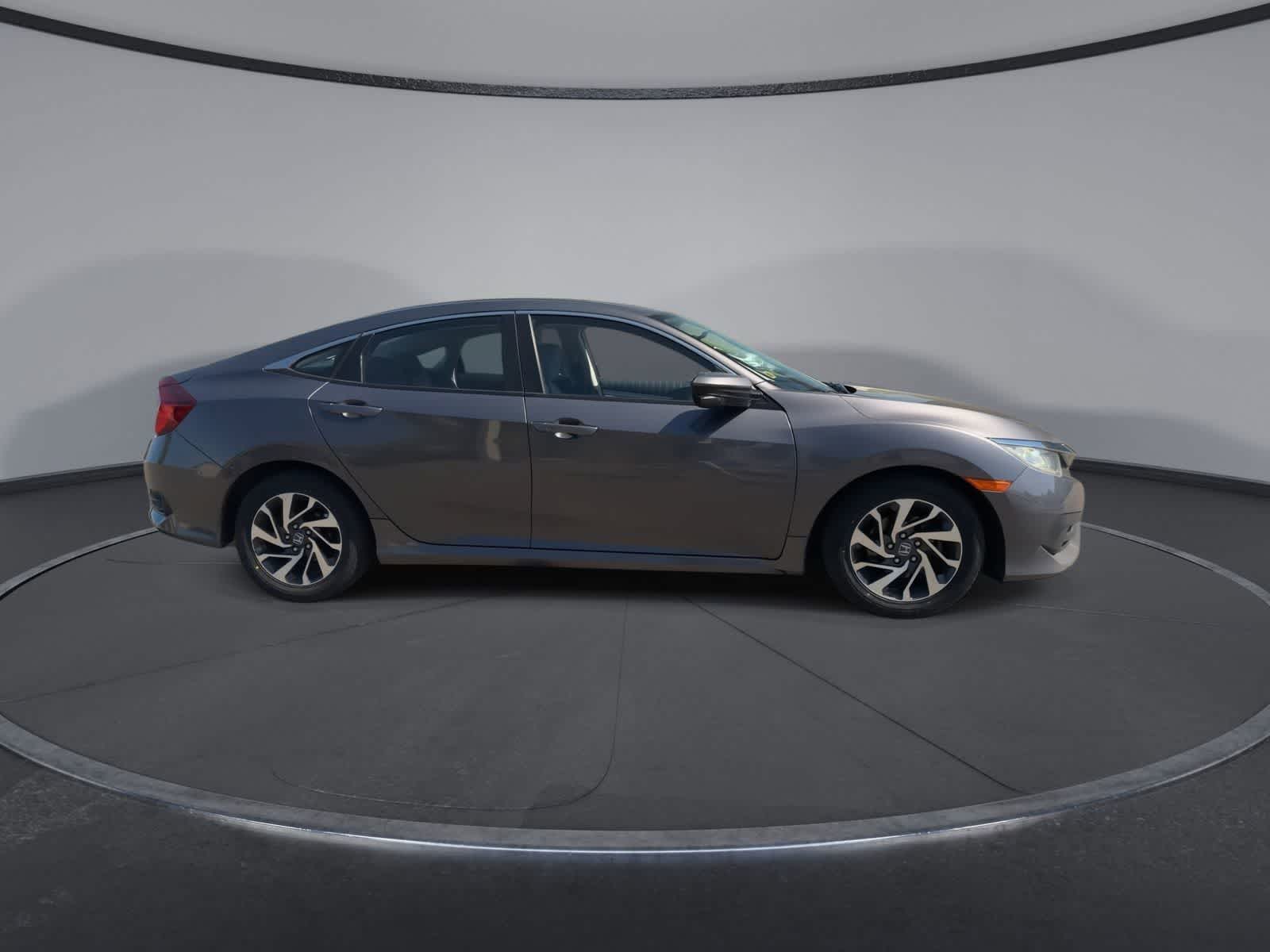 Thumbnail: 2016 Honda Civic - 8