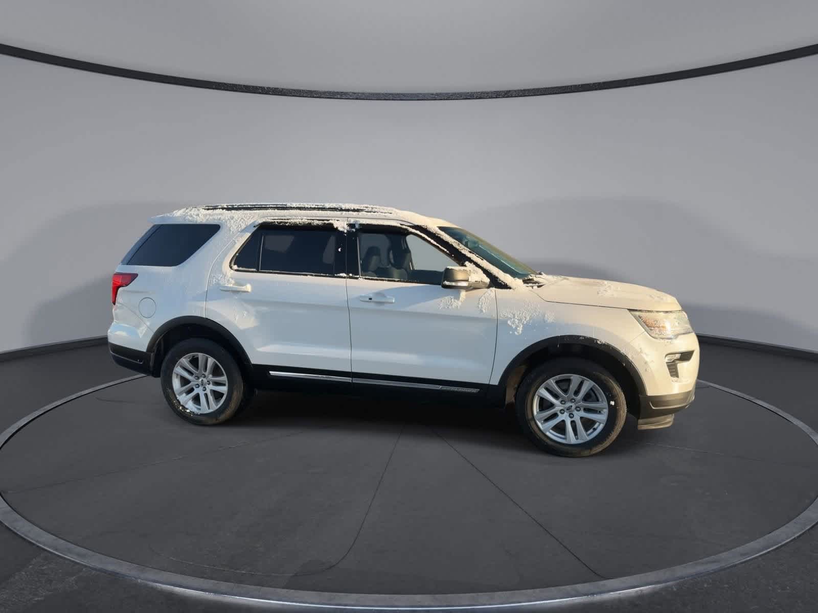 Thumbnail: 2019 Ford Explorer - 9