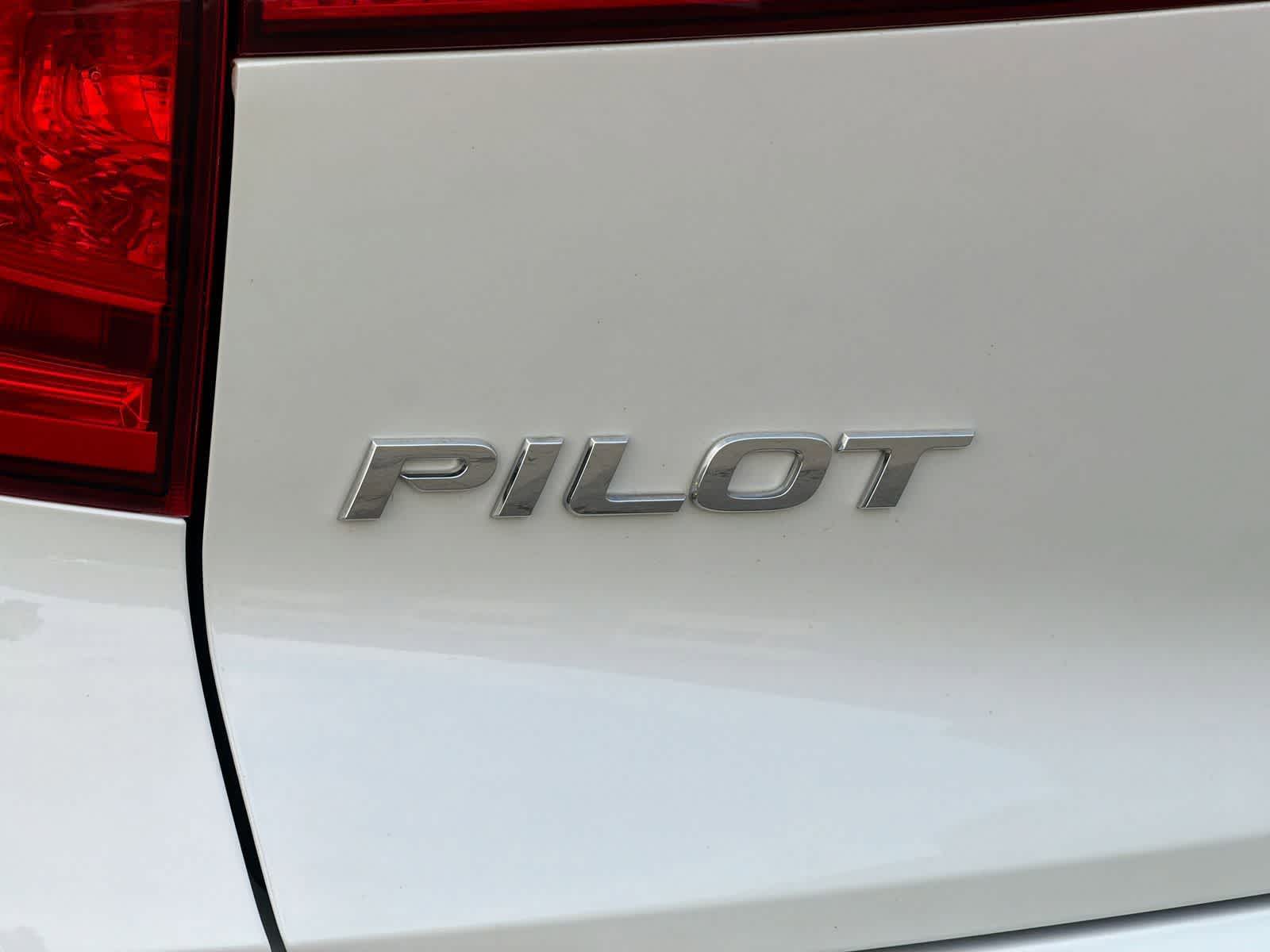 Thumbnail: 2018 Honda Pilot - 13