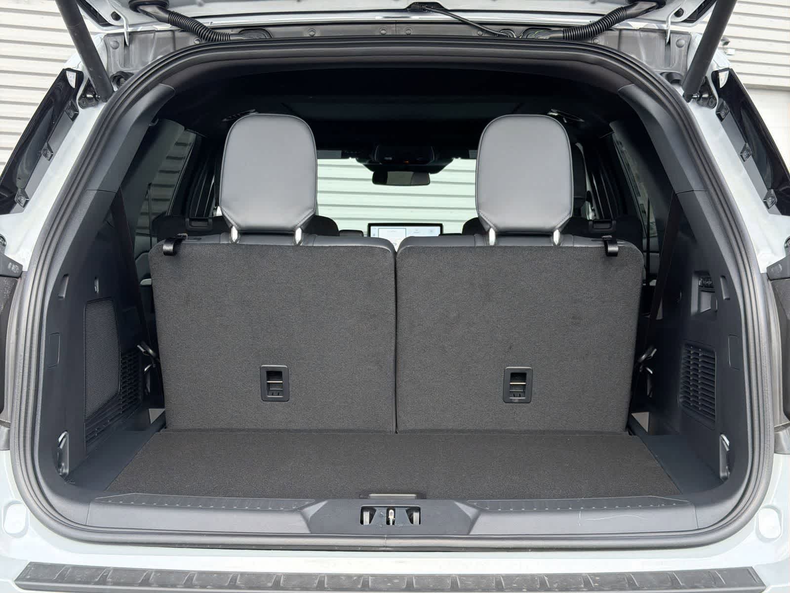 Thumbnail: 2026 Ford Explorer - 36