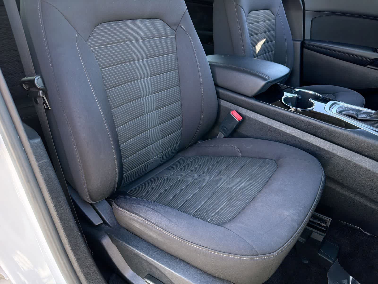 Thumbnail: 2016 Ford Edge - 22