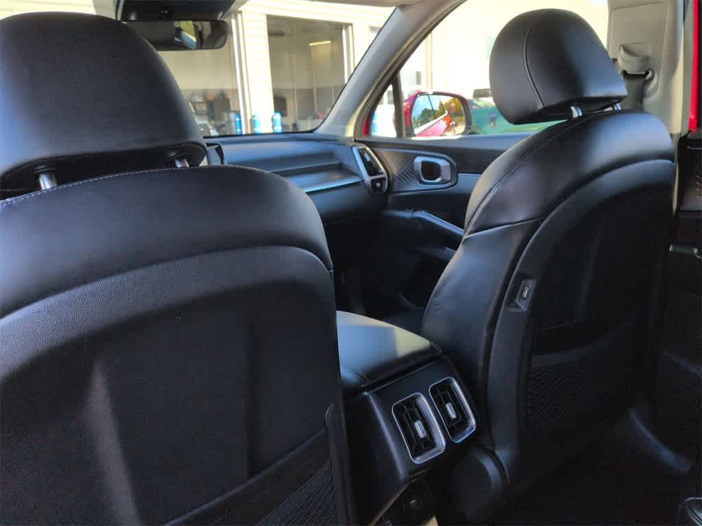 Thumbnail: 2022 Kia Sorento - 19