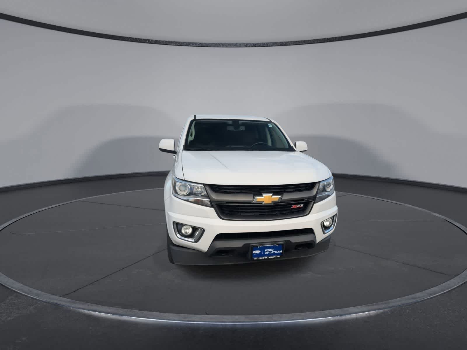 Thumbnail: 2020 Chevrolet Colorado - 3