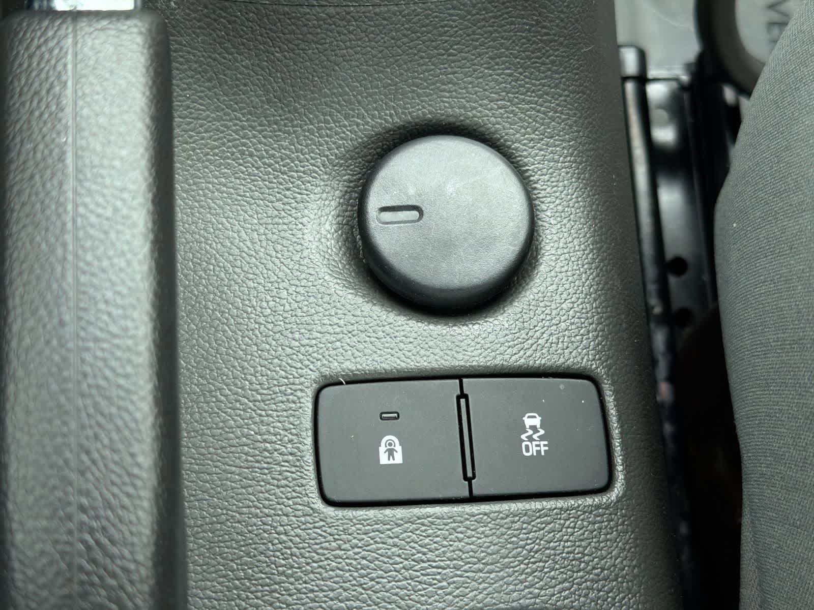 Thumbnail: 2013 Chevrolet Sonic - 31