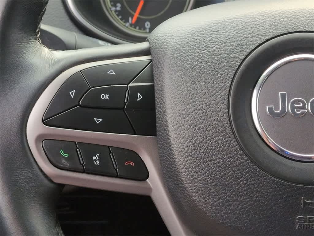 Thumbnail: 2019 Jeep Cherokee - 24