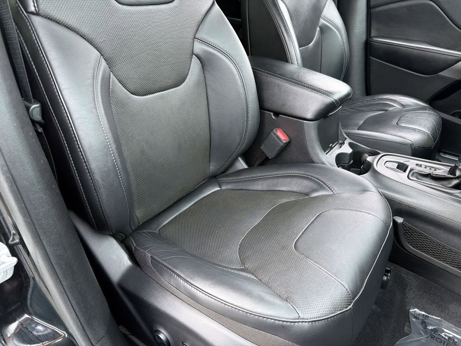 Thumbnail: 2019 Jeep Cherokee - 22