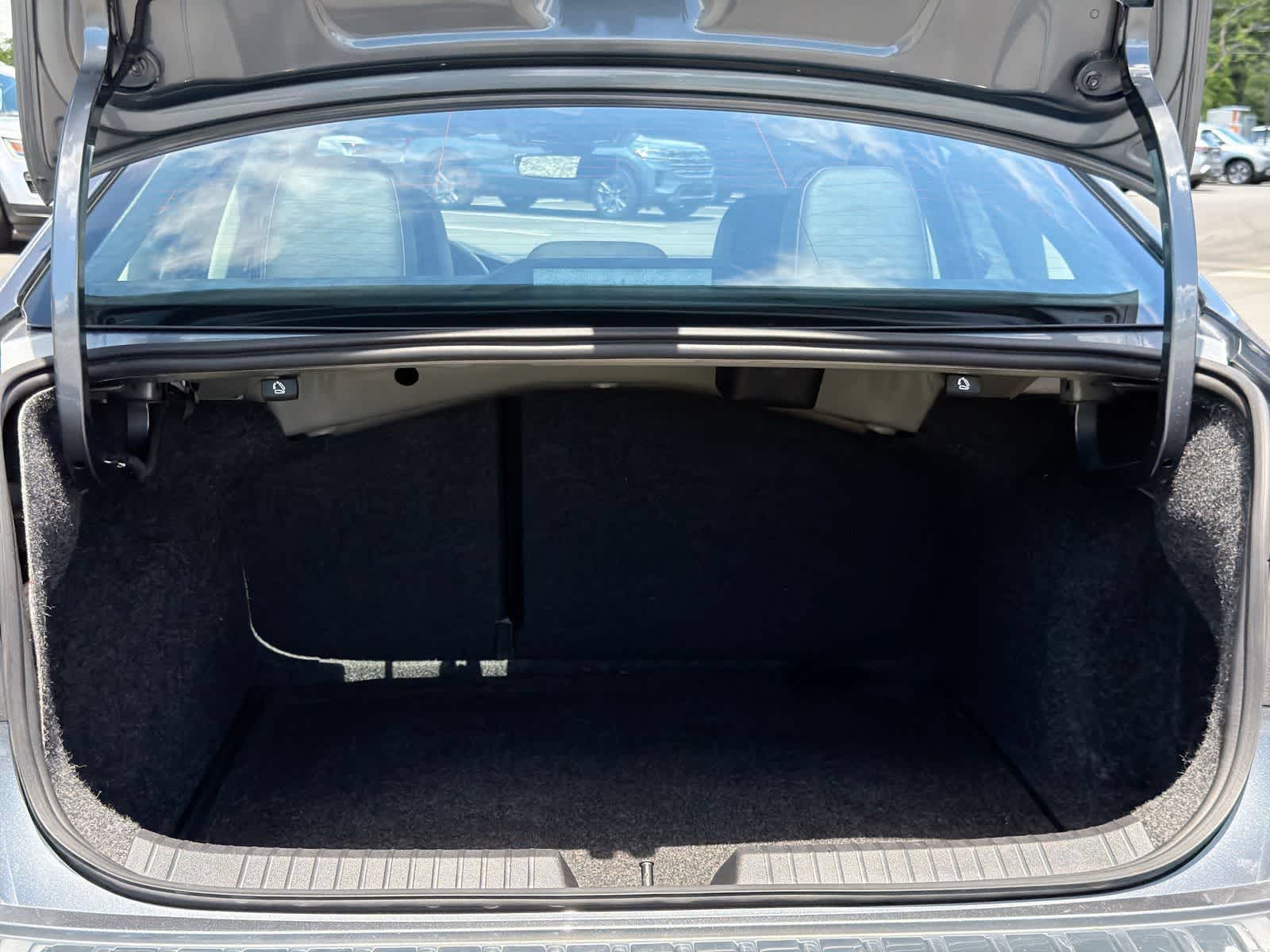 Thumbnail: 2019 Volkswagen Jetta - 35