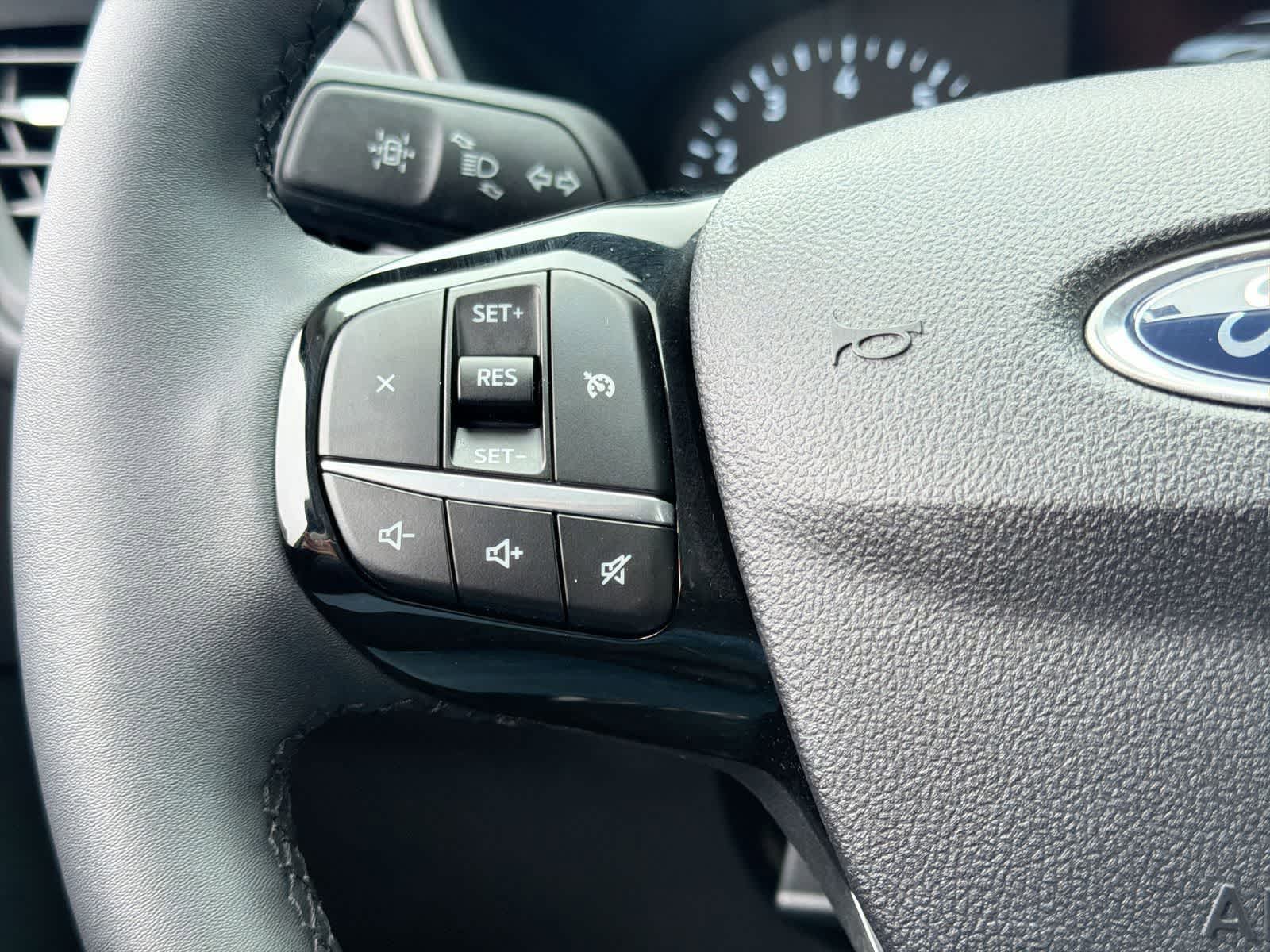 Thumbnail: 2022 Ford Escape - 25