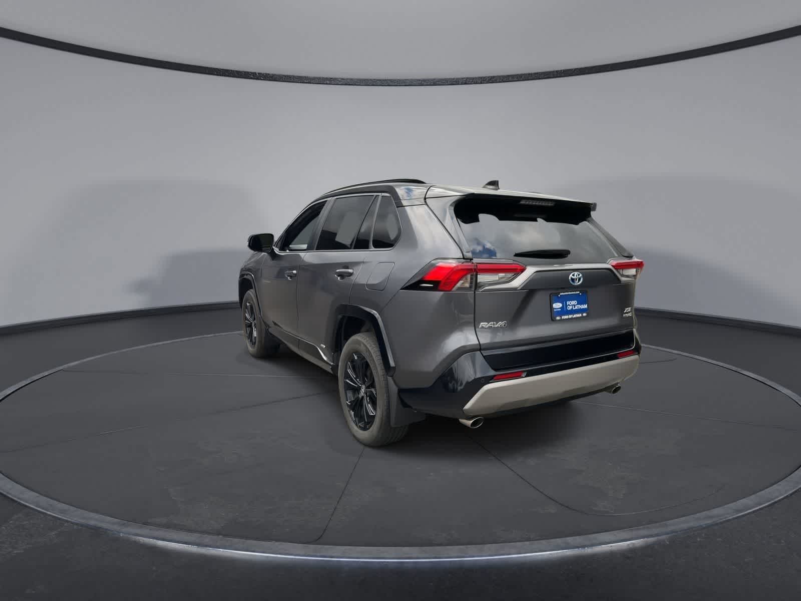 Thumbnail: 2024 Toyota RAV4 - 6