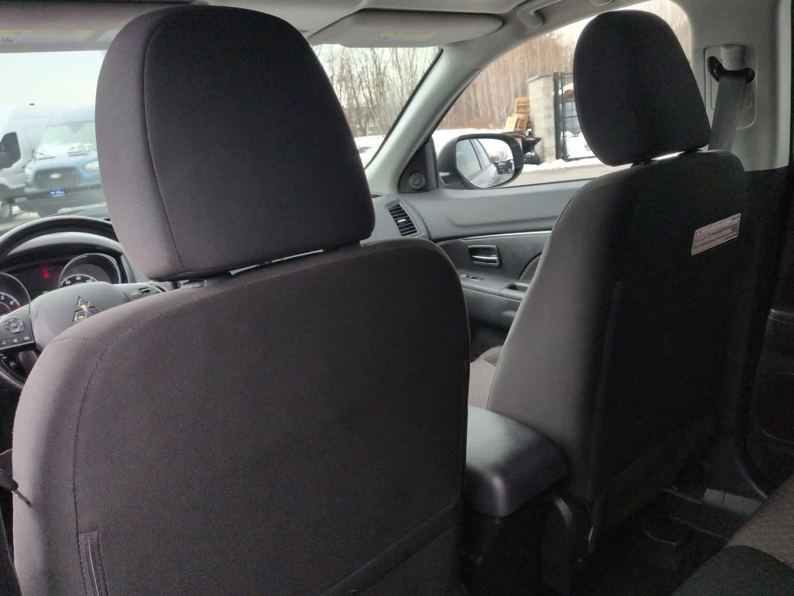 Thumbnail: 2016 Mitsubishi Outlander Sport - 19