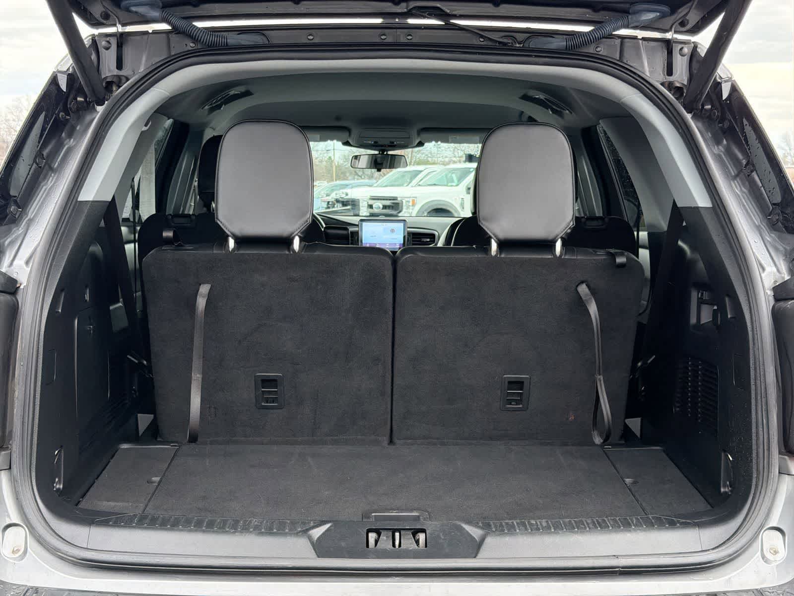 Thumbnail: 2022 Ford Explorer - 35