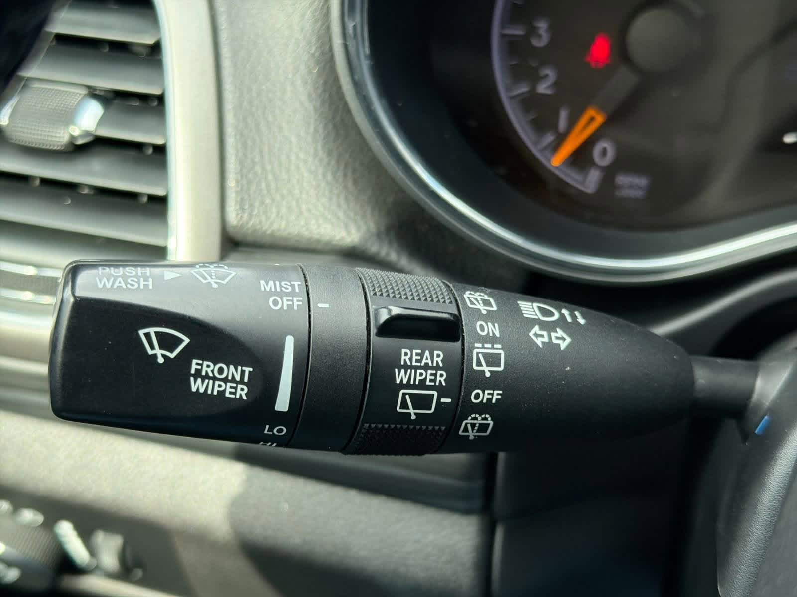 Thumbnail: 2019 Jeep Grand Cherokee - 27