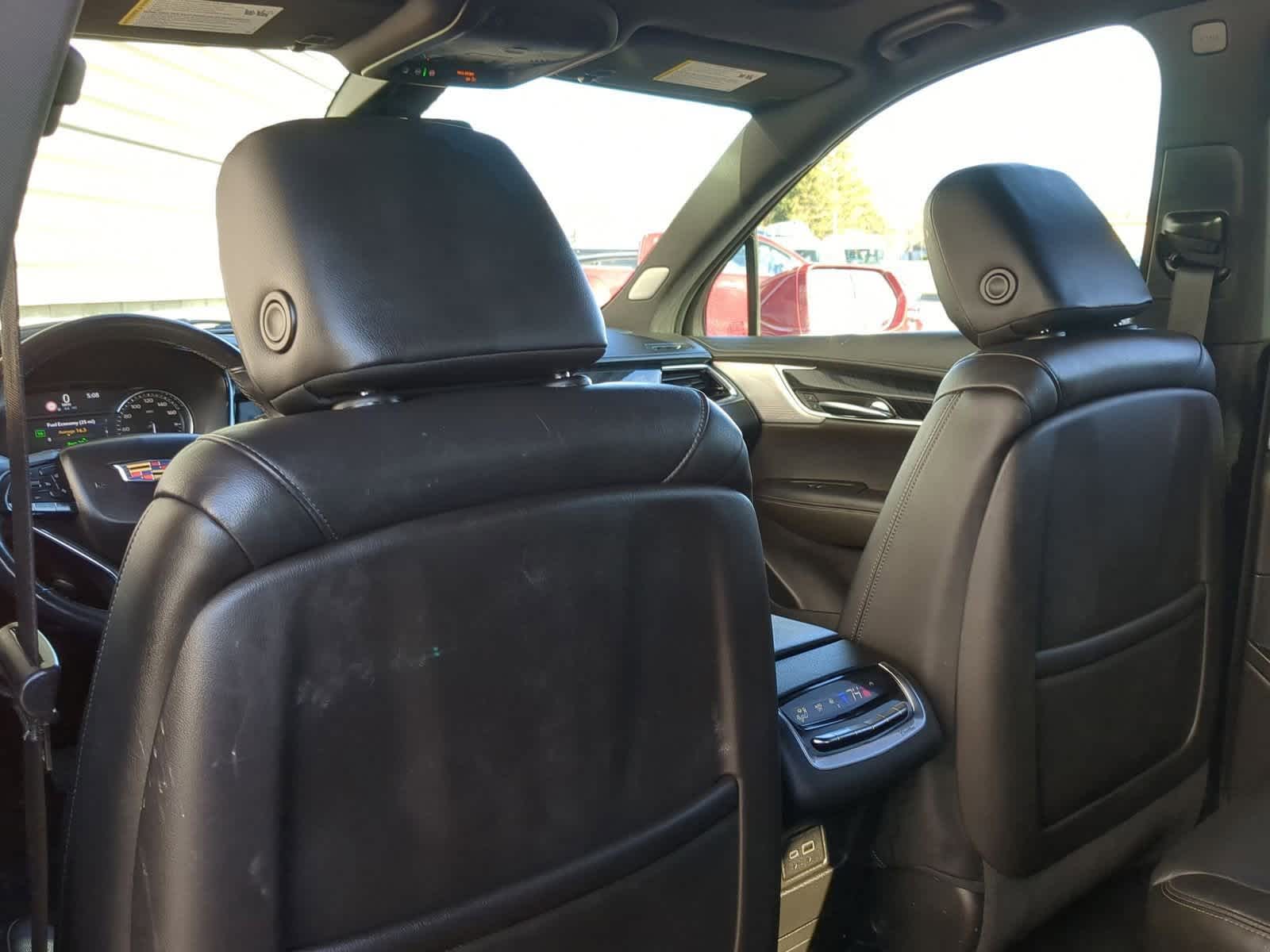 Thumbnail: 2020 Cadillac XT6 - 19