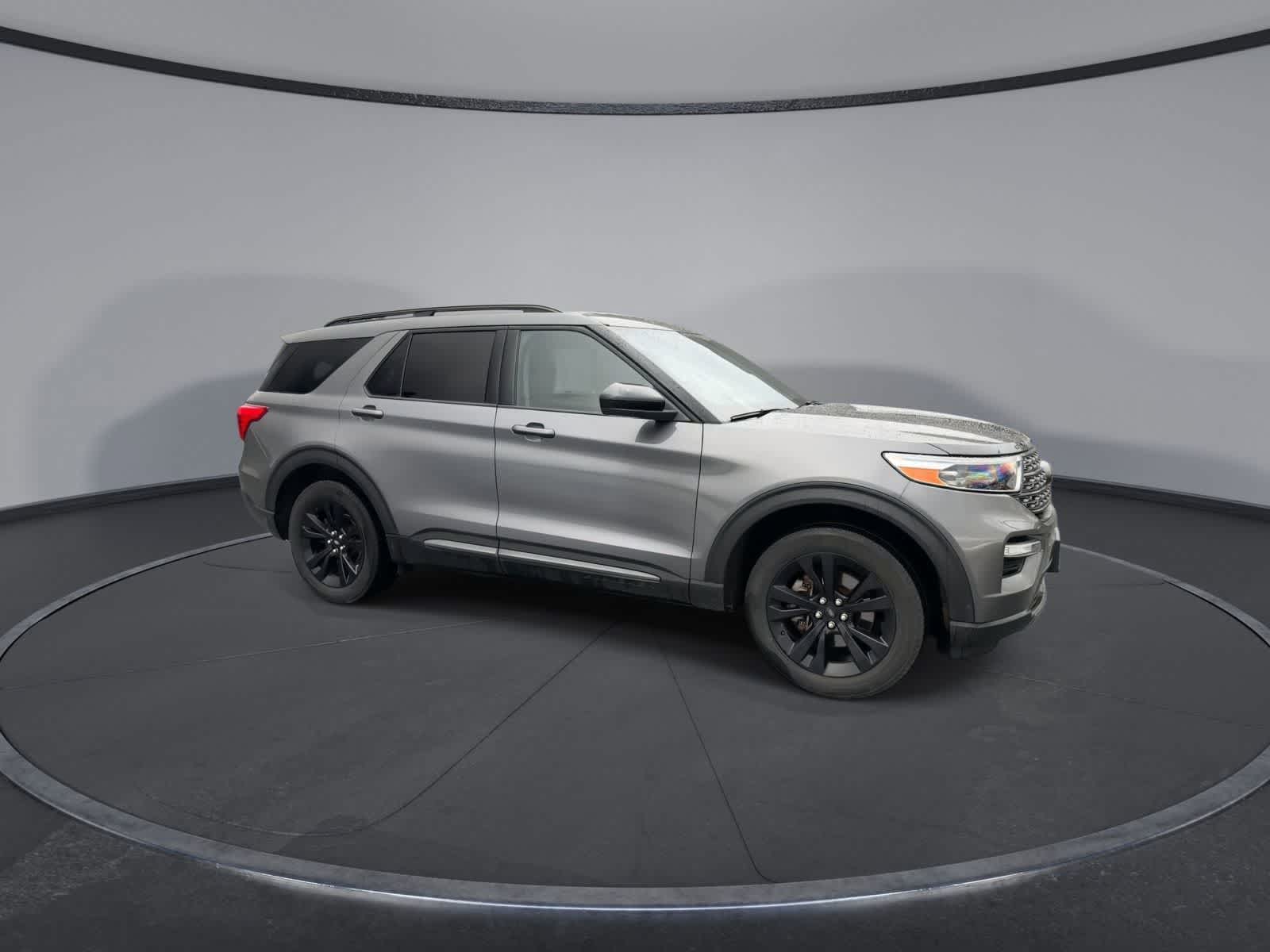 Thumbnail: 2022 Ford Explorer - 2