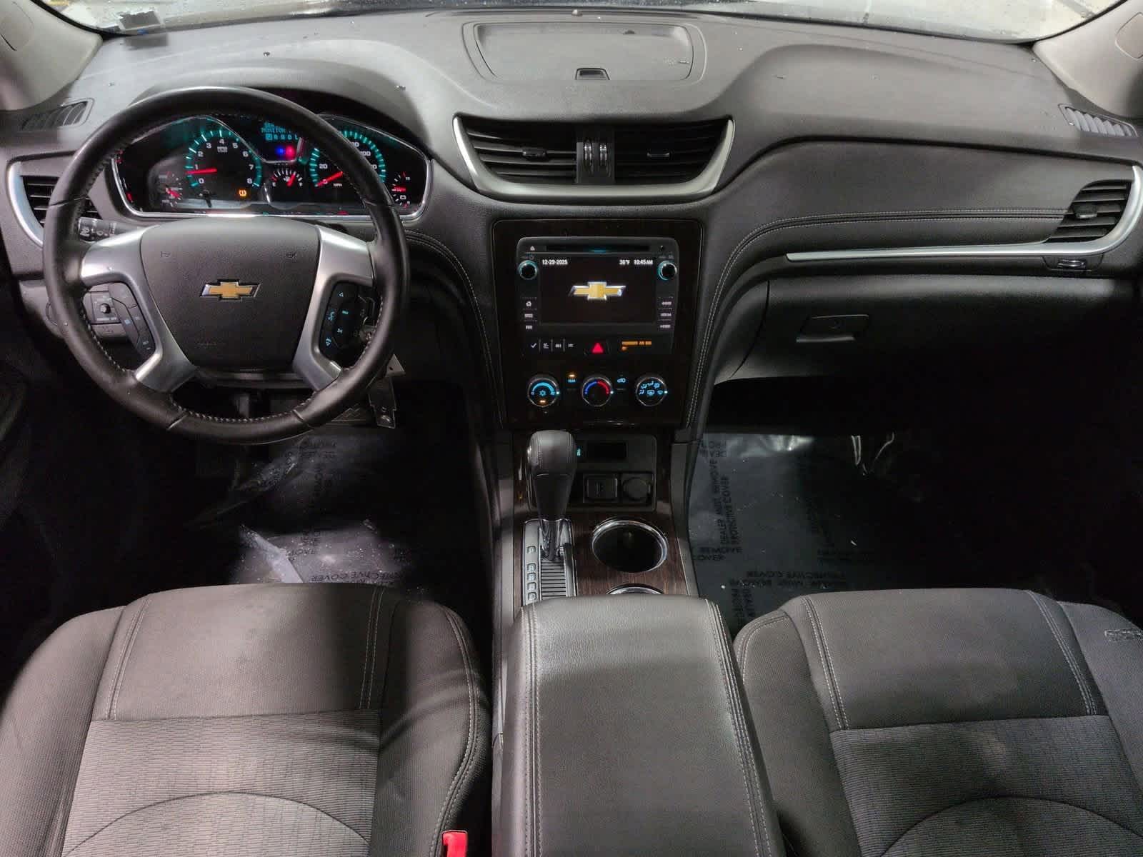 Thumbnail: 2017 Chevrolet Traverse - 8