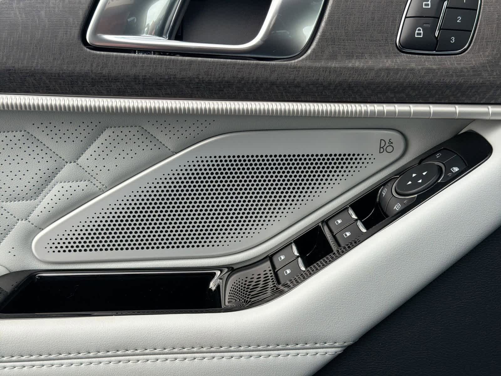 Thumbnail: 2026 Ford Explorer - 33