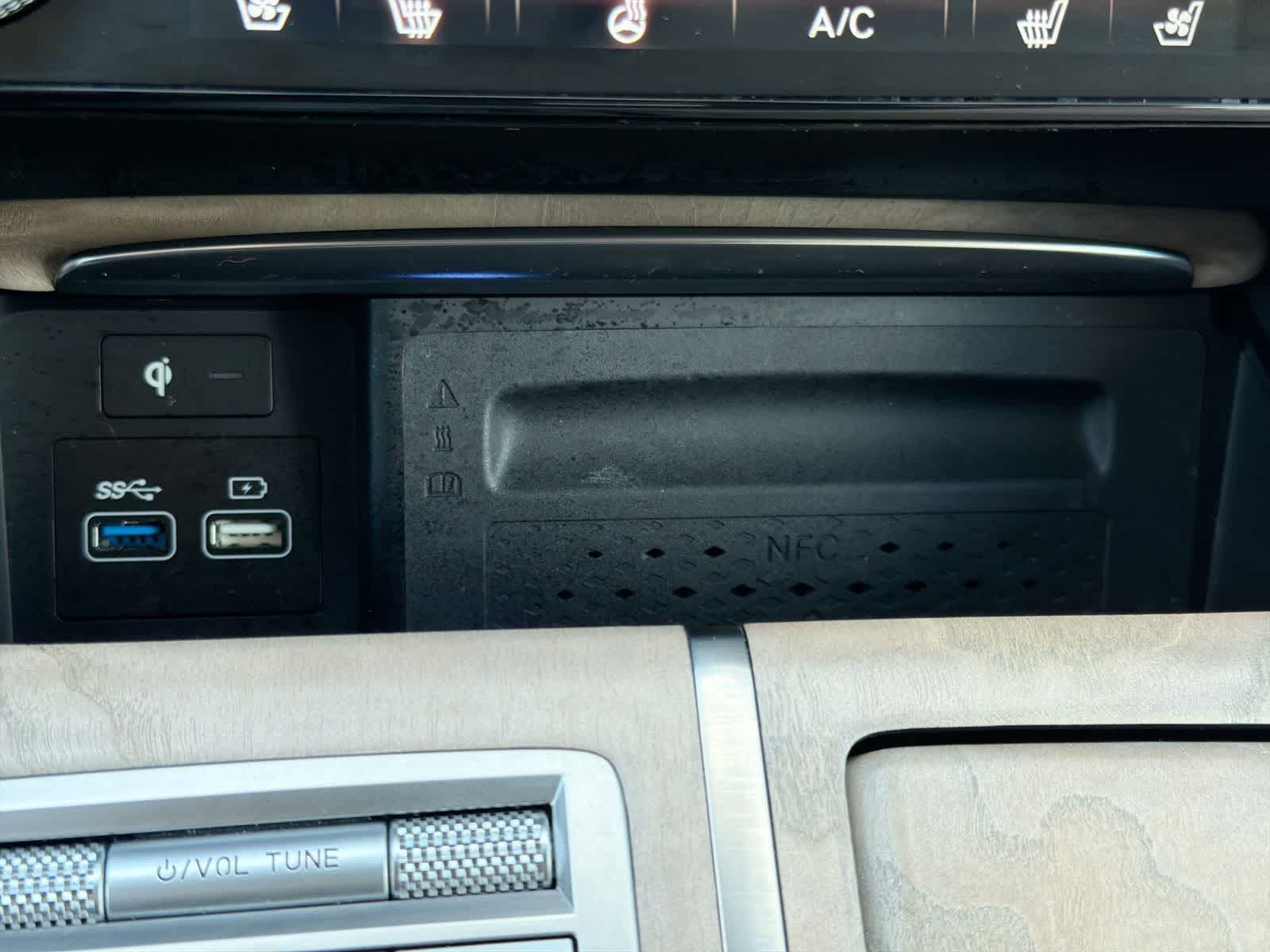 Thumbnail: 2021 Genesis GV80 - 33