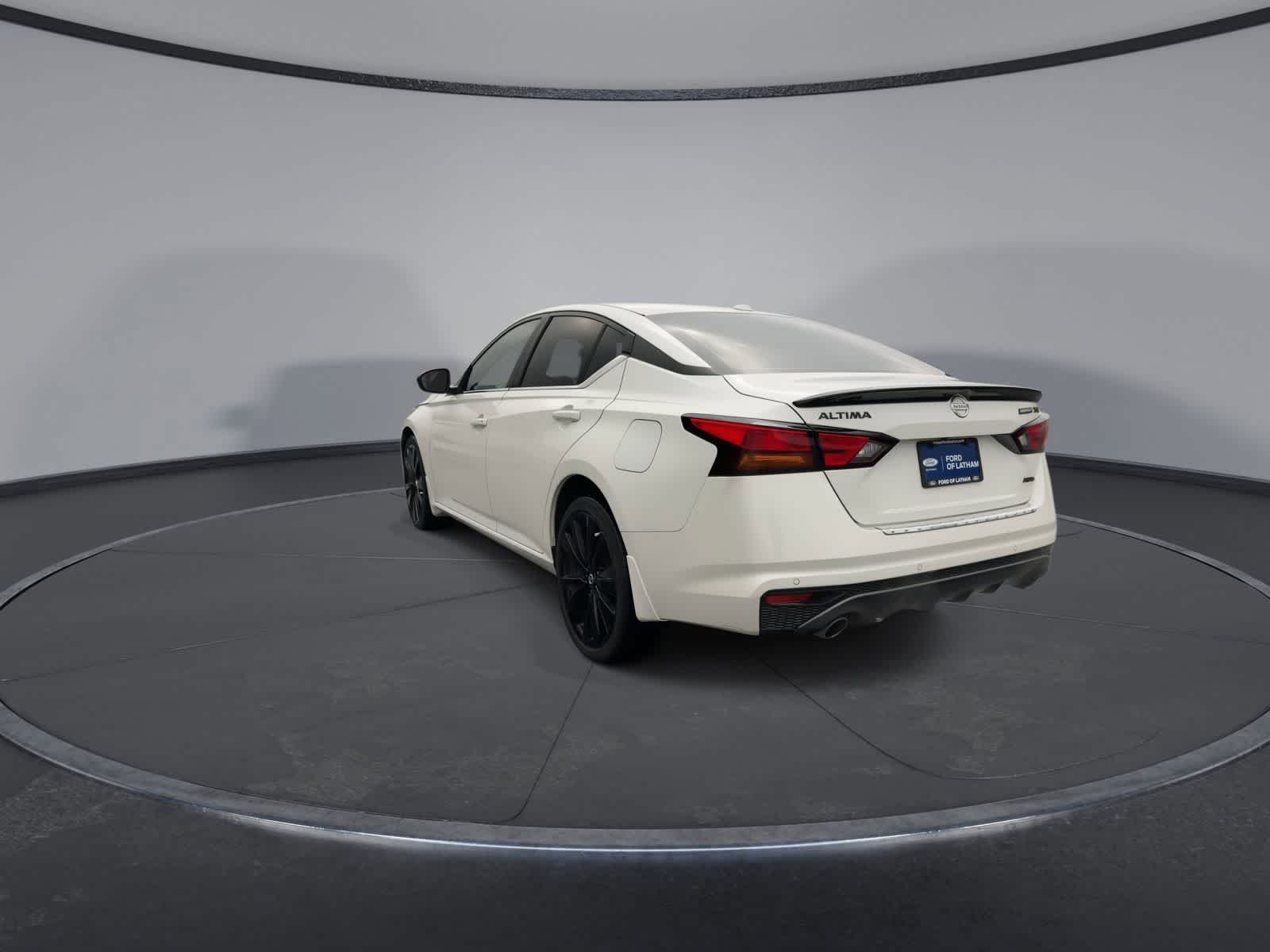 Thumbnail: 2022 Nissan Altima - 6