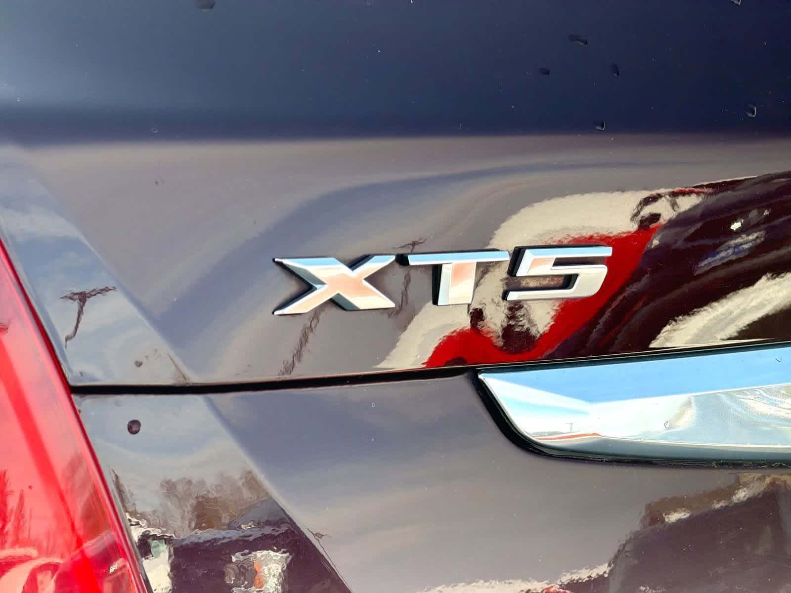 Thumbnail: 2018 Cadillac XT5 - 13