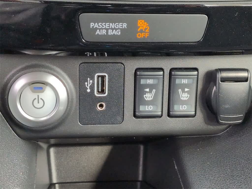 Thumbnail: 2019 Nissan Leaf - 32