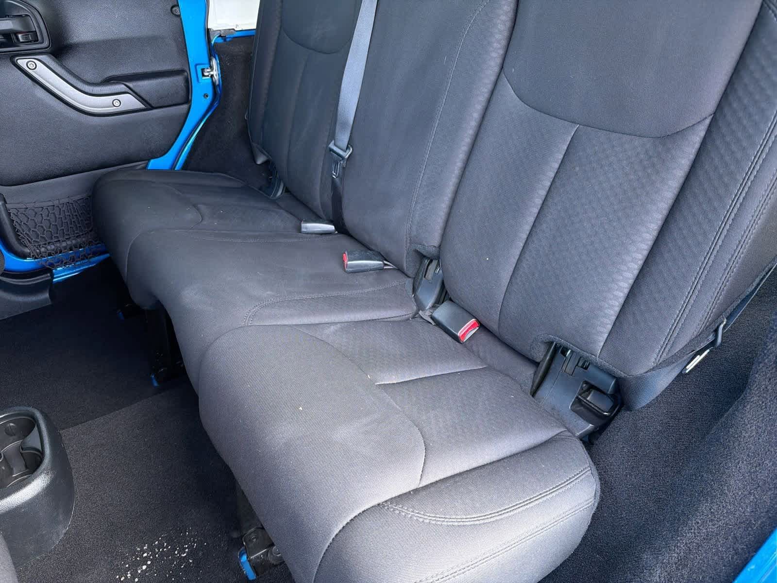 Thumbnail: 2016 Jeep Wrangler - 21