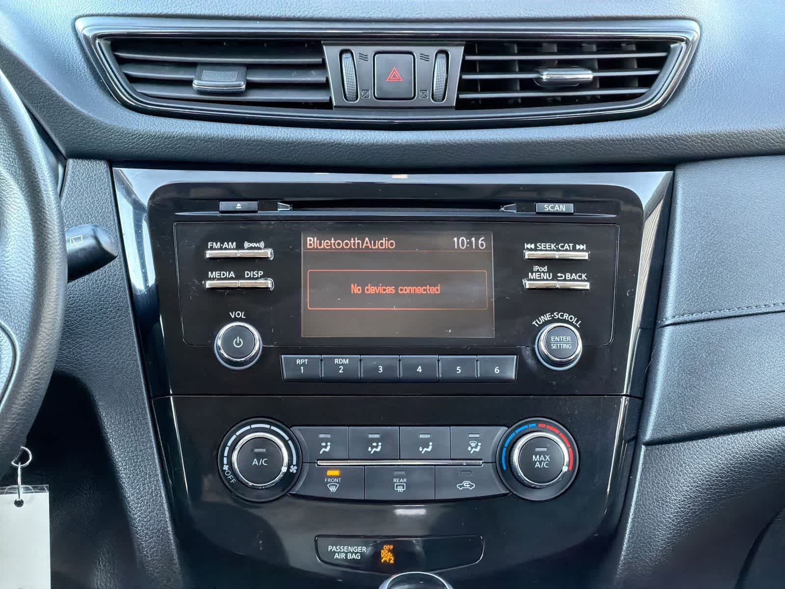 Thumbnail: 2017 Nissan Rogue - 28