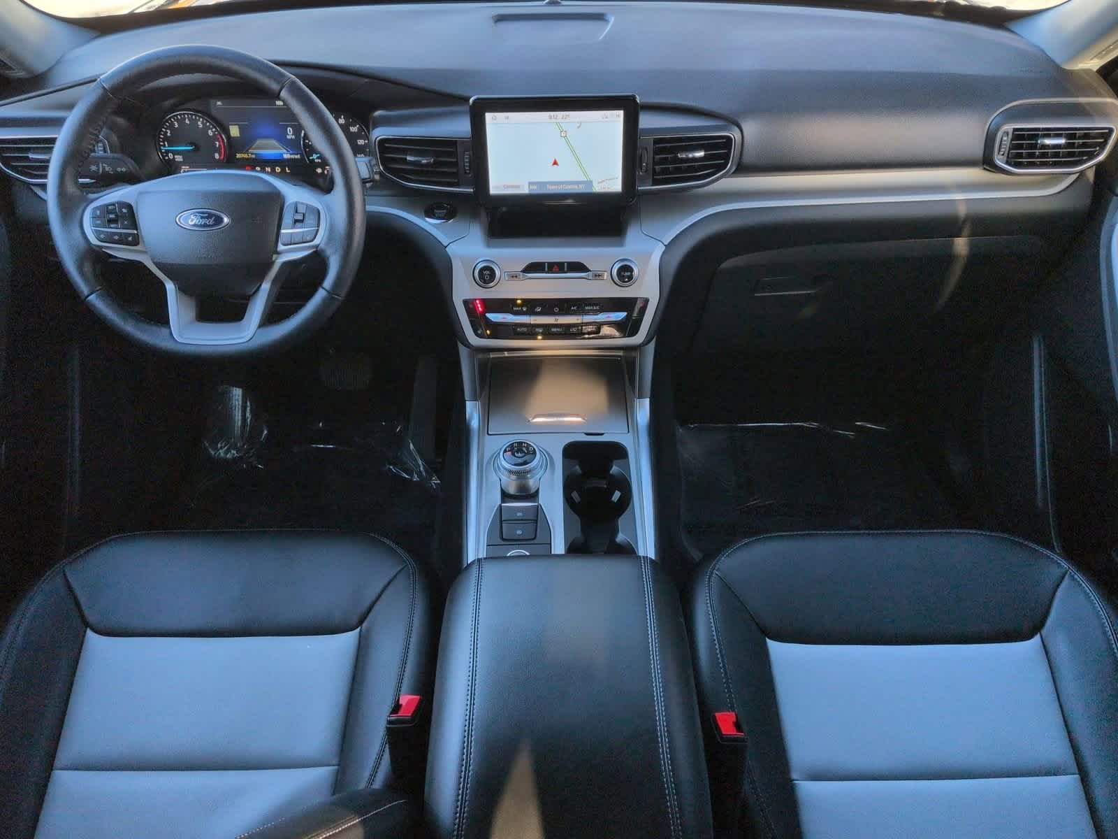 Thumbnail: 2022 Ford Explorer - 16