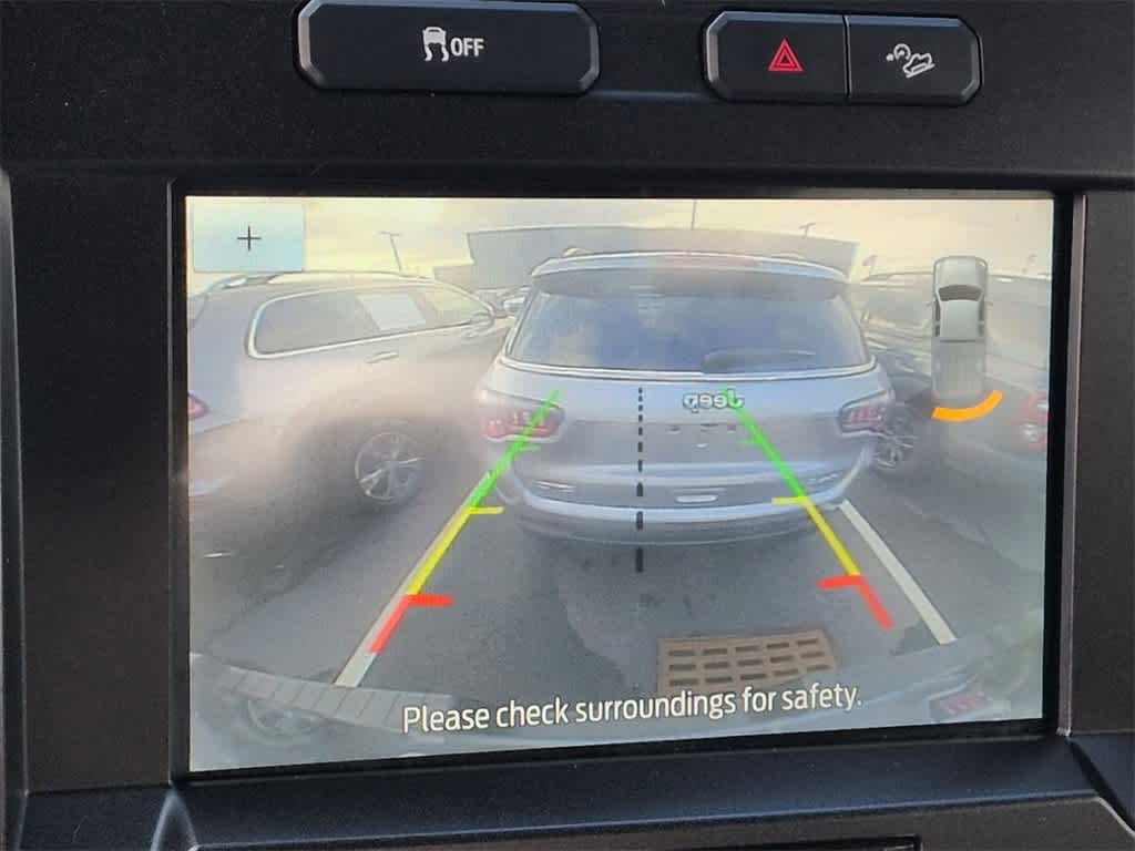 Thumbnail: 2021 Ford F-250 - 32