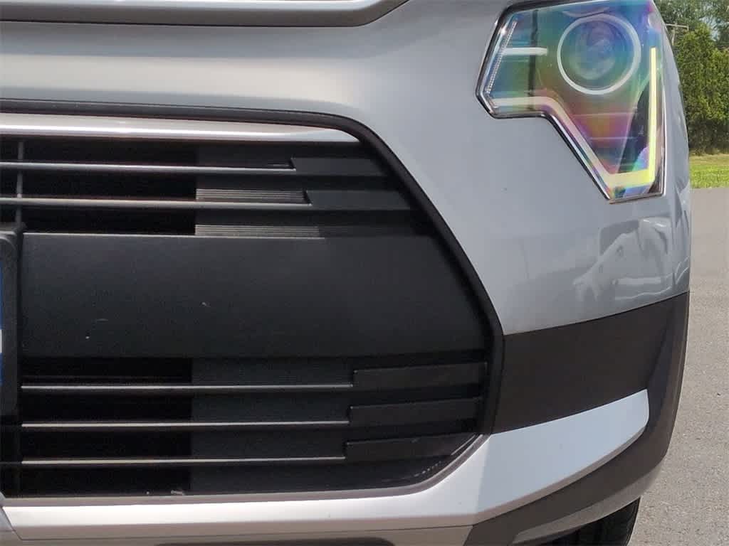 Thumbnail: 2023 Kia Niro - 11