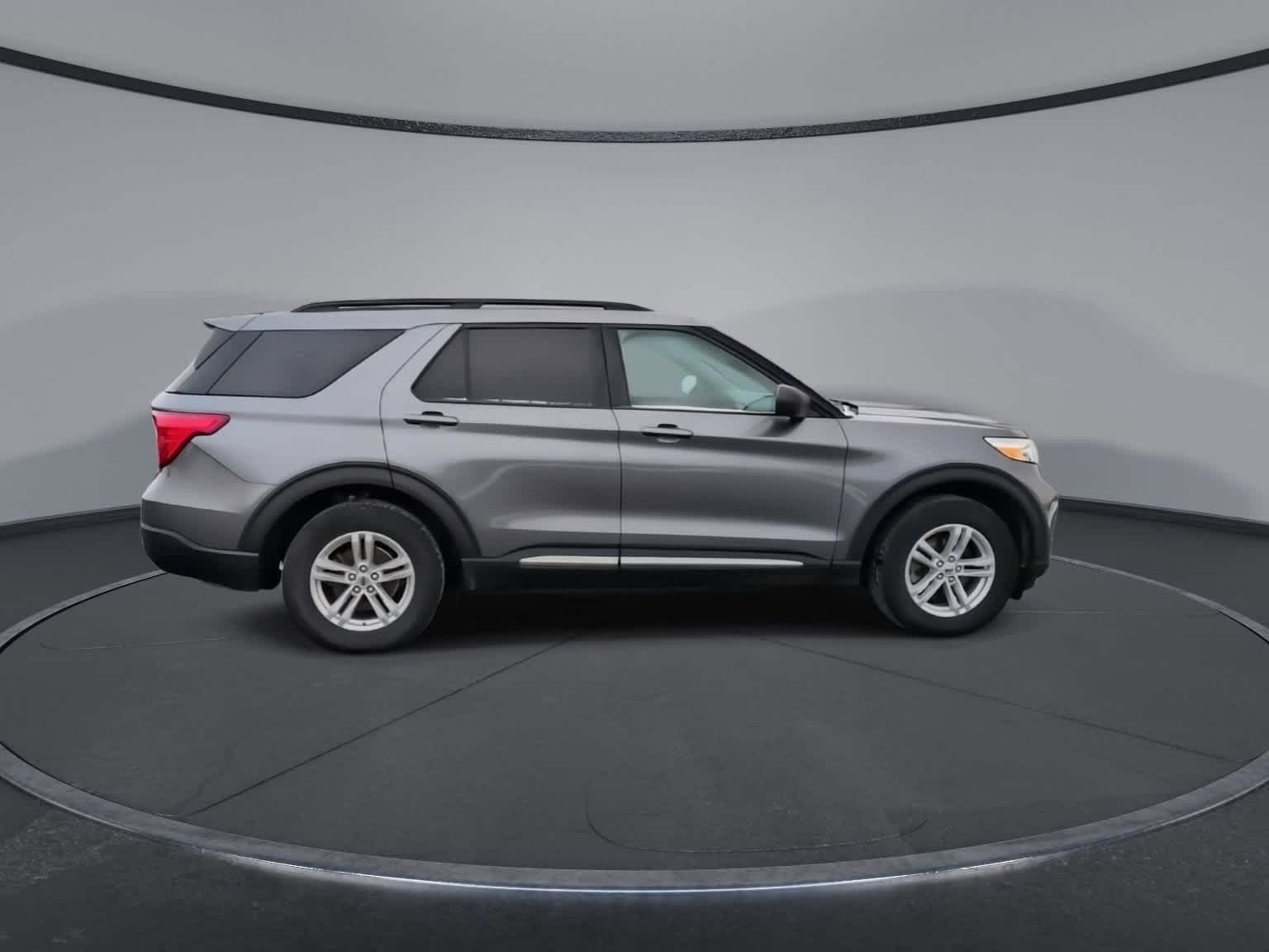 Thumbnail: 2022 Ford Explorer - 9