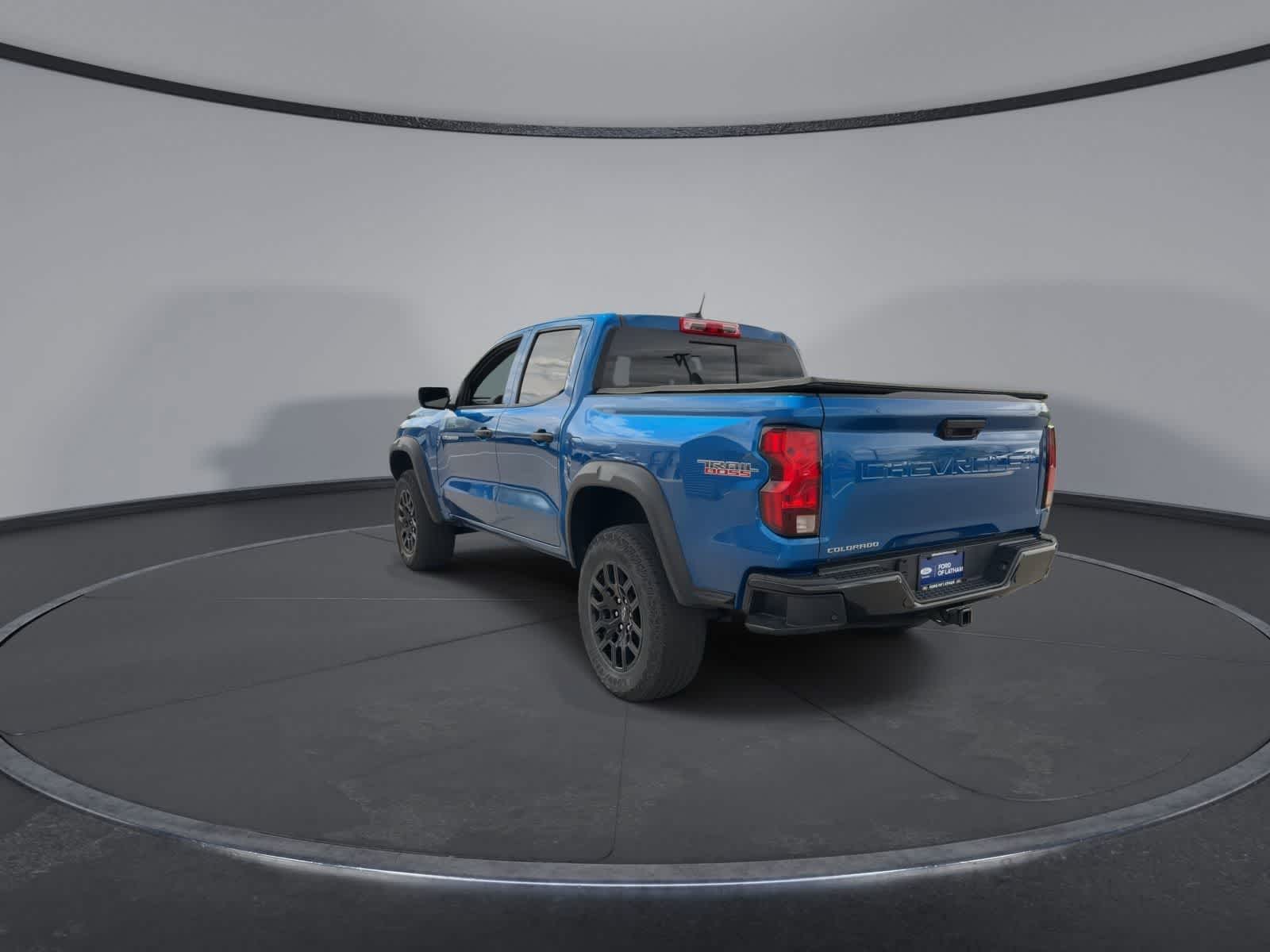 Thumbnail: 2023 Chevrolet Colorado - 6