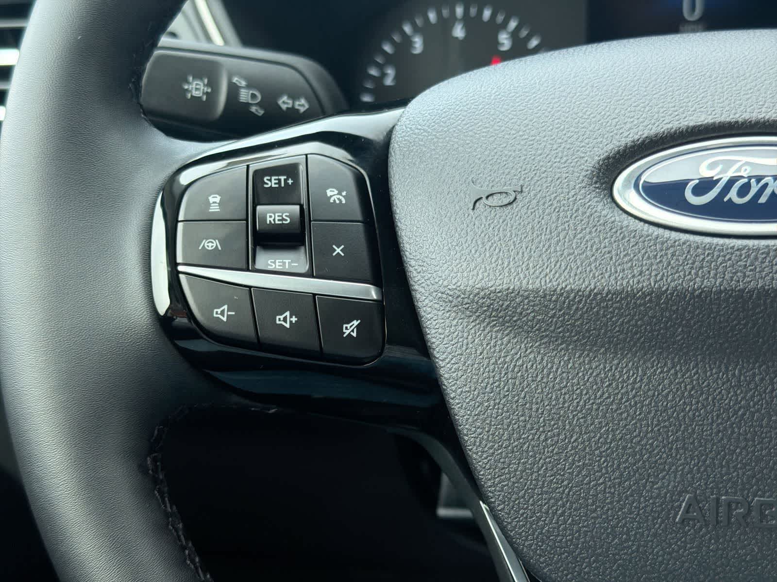 Thumbnail: 2022 Ford Escape - 26