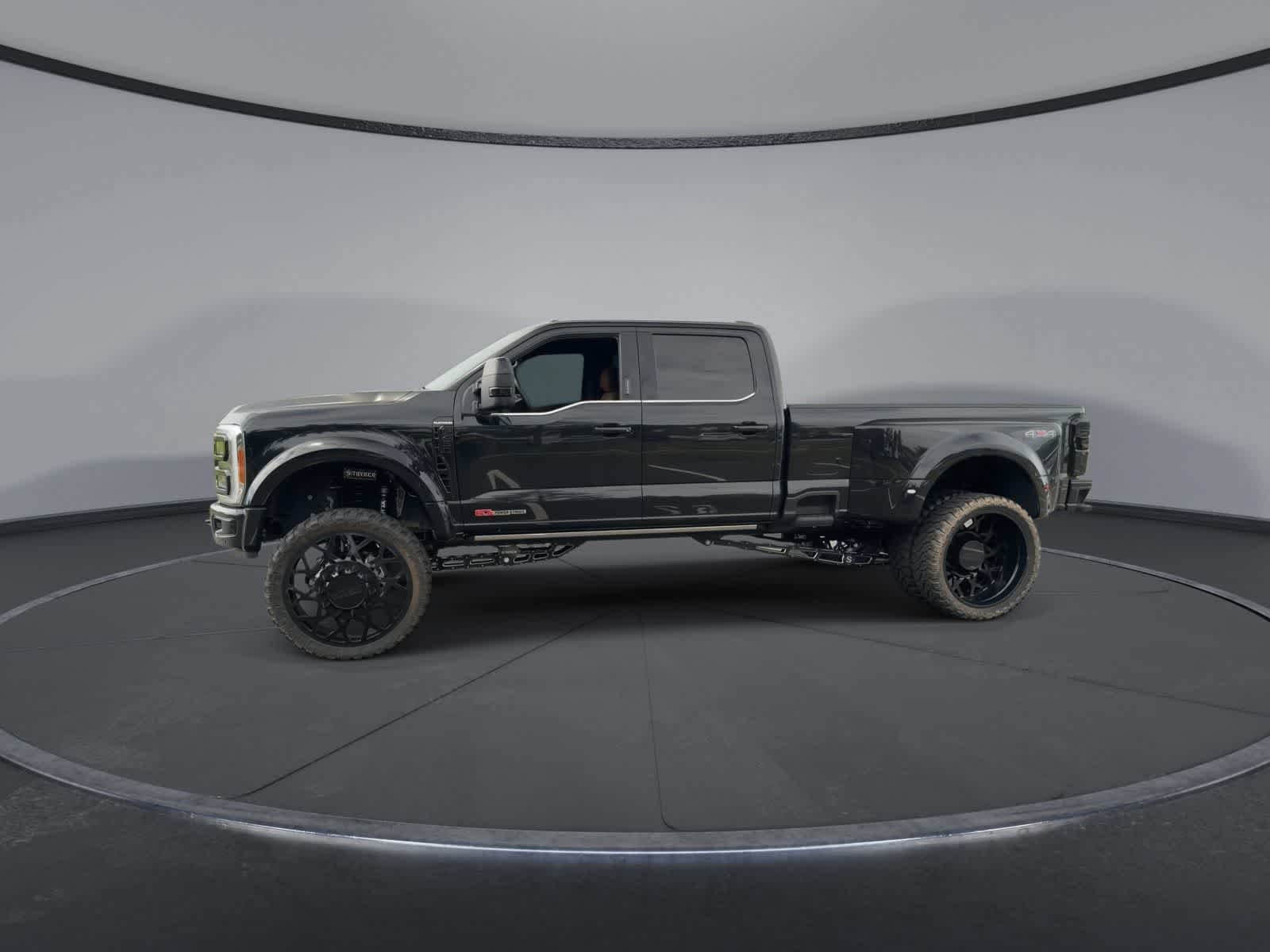 Thumbnail: 2023 Ford F-450 - 5