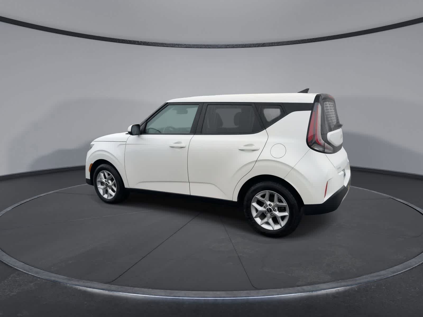 Thumbnail: 2023 Kia Soul - 6