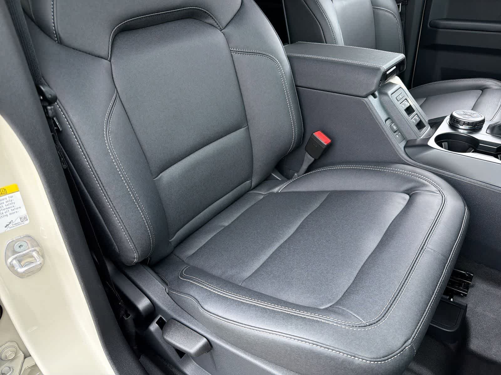 Thumbnail: 2025 Ford Bronco - 23