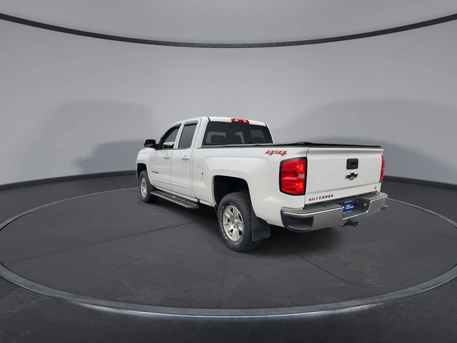 Thumbnail: 2018 Chevrolet Silverado 1500 - 6