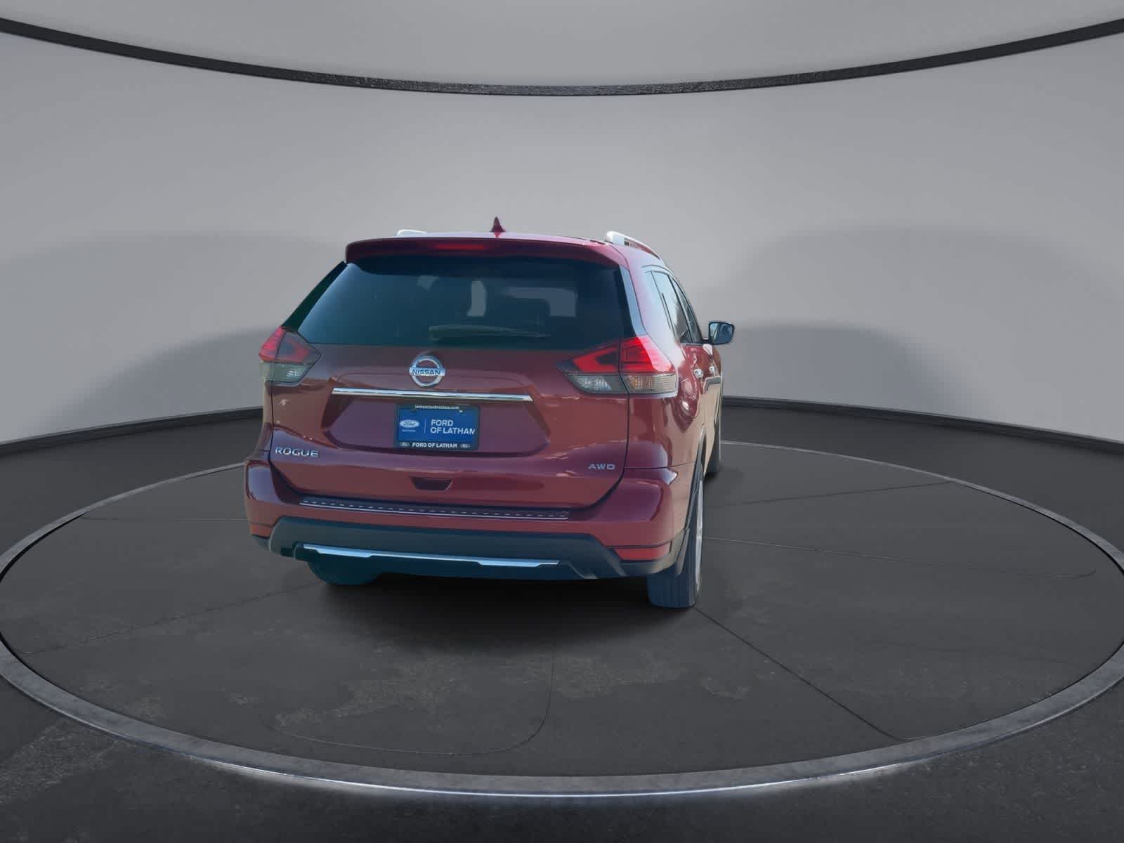 Thumbnail: 2017 Nissan Rogue - 7