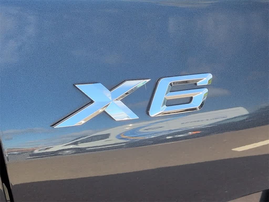 Thumbnail: 2021 BMW X6 - 12