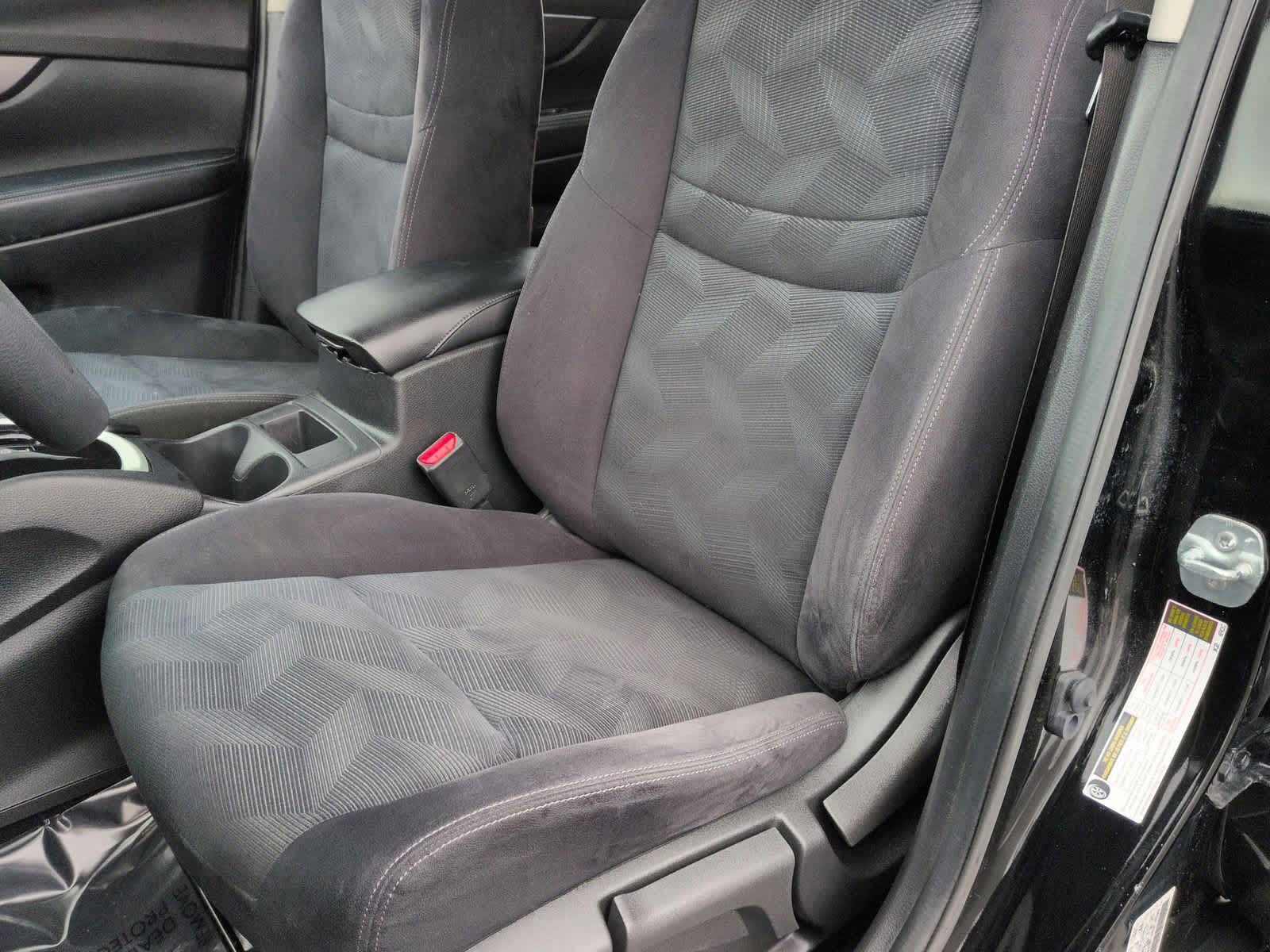 Thumbnail: 2016 Nissan Rogue - 17