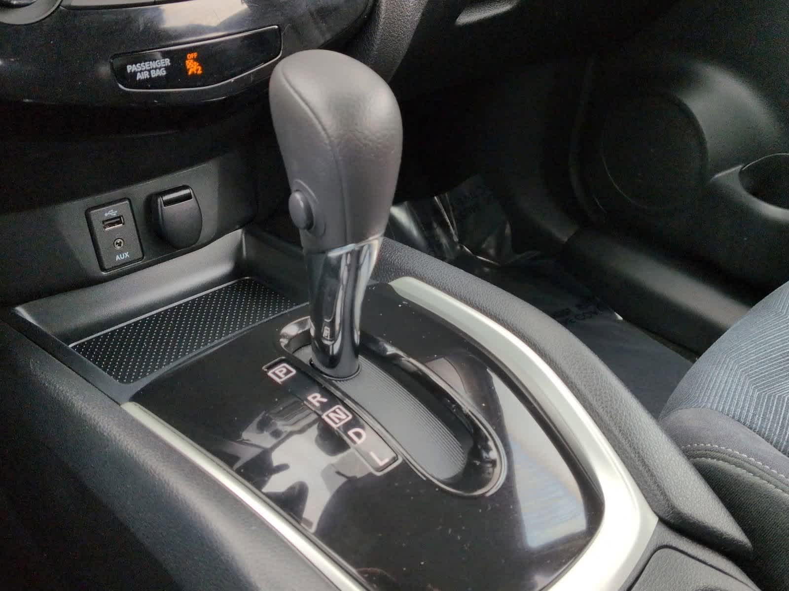 Thumbnail: 2016 Nissan Rogue - 32