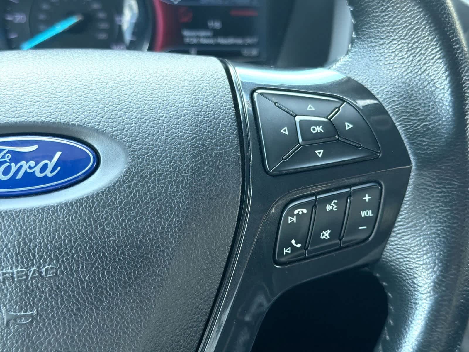 Thumbnail: 2018 Ford Explorer - 25