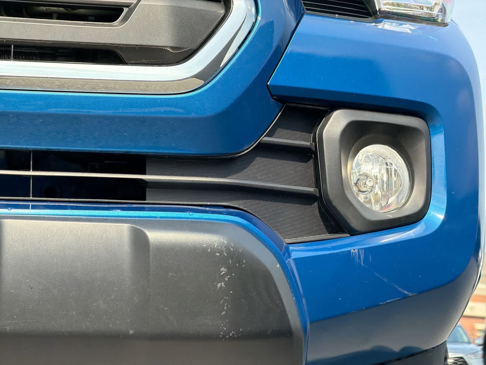 Thumbnail: 2018 Toyota Tacoma - 11