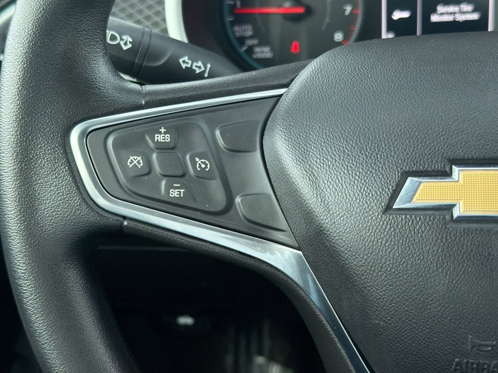 Thumbnail: 2017 Chevrolet Malibu - 24